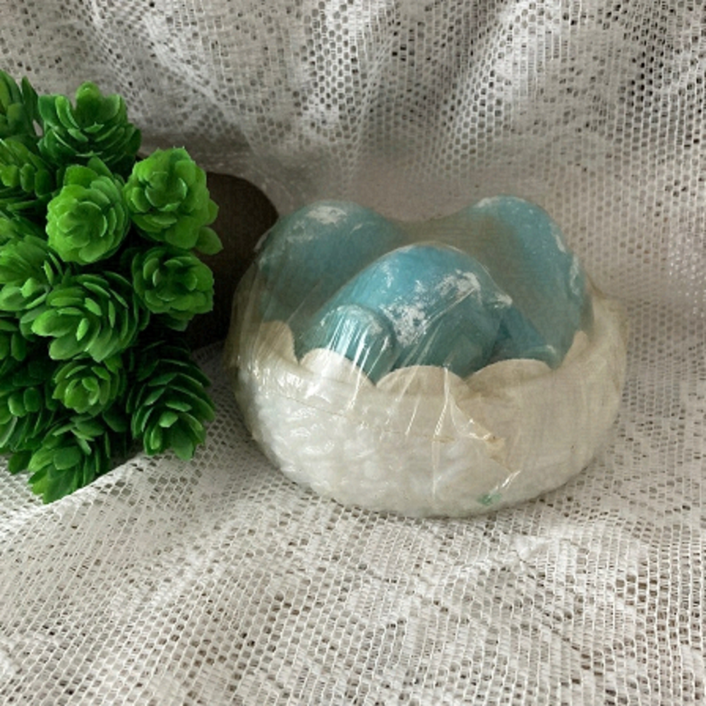 Vintage Avon Love Nest Design Soap Dish with Box.